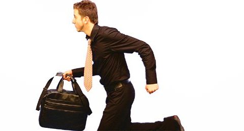 Trabajar con el maletín a cuestas