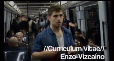 En busca de trabajo en el metro de Barcelona