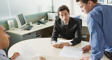 Cosas que un empleado debería preguntarle a su jefe