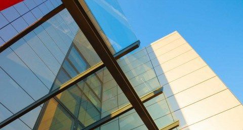 Un trabajo invisible: los servicios auxiliares en las empresas