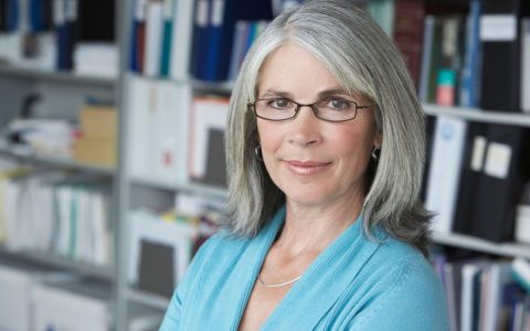 ¿Qué ventajas tiene para la empresa contratar a mayores de 45 años?