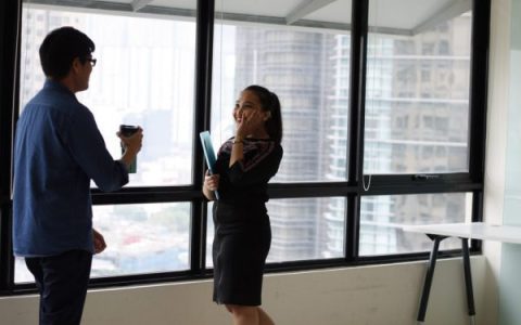 ¿Por qué un buen ambiente laboral lleva al éxito empresarial?