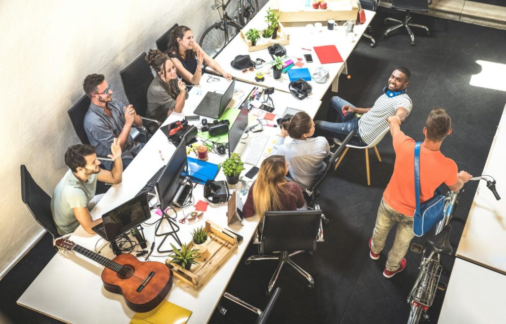 Descubre qué son los sitios calientes dentro de las oficinas open space