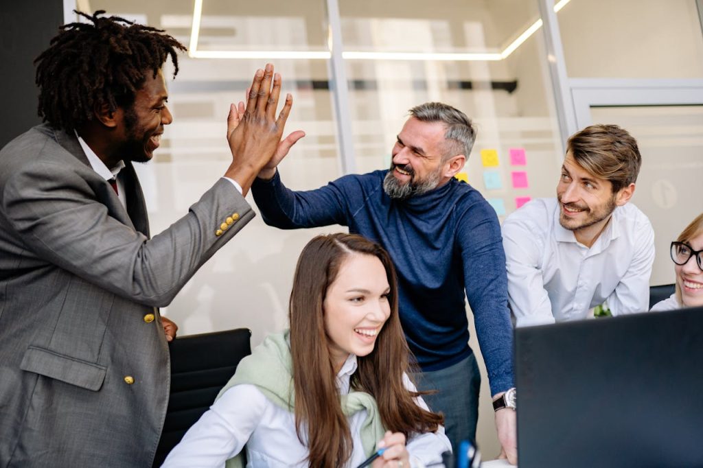 Empleados motivados gracias a las técnicas de empowerment en su empresa.