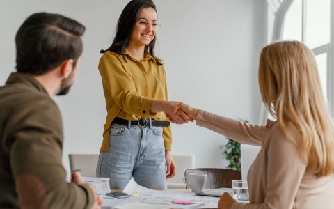 Cómo mejorar la experiencia del empleado desde el primer día: guía de onboarding efectiva