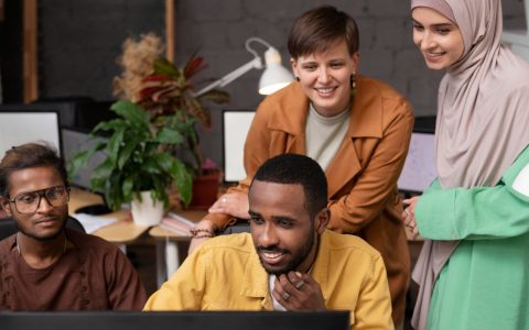Gestión de equipos multiculturales: Desafíos y beneficios de liderar equipos con diferentes culturas